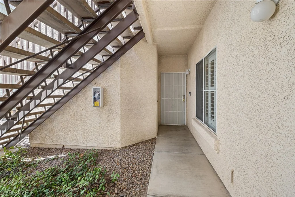 4910 Black Bear, Las Vegas, NV 89149