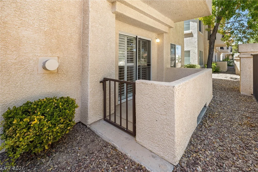4910 Black Bear, Las Vegas, NV 89149