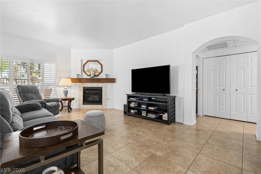4910 Black Bear, Las Vegas, NV 89149