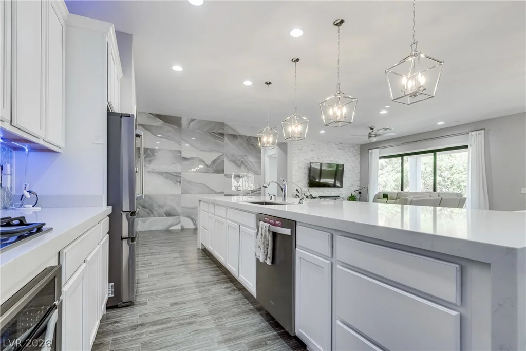 5796 Yellow Ridge, Las Vegas, NV 89131