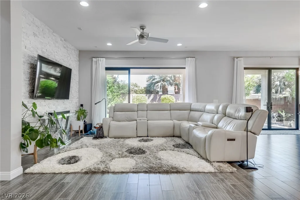 5796 Yellow Ridge, Las Vegas, NV 89131