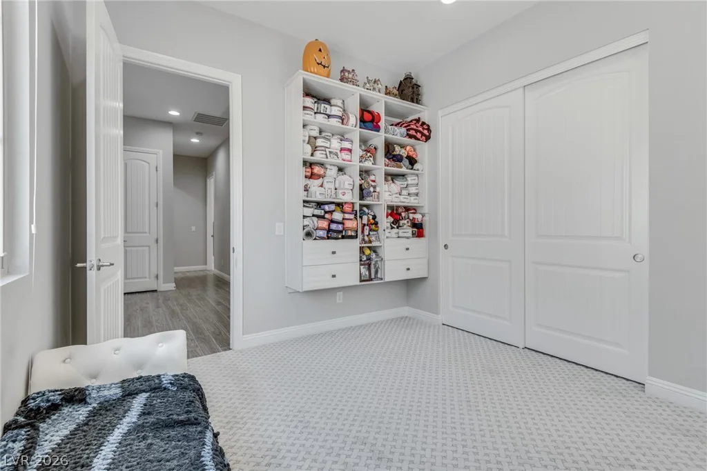 5796 Yellow Ridge, Las Vegas, NV 89131