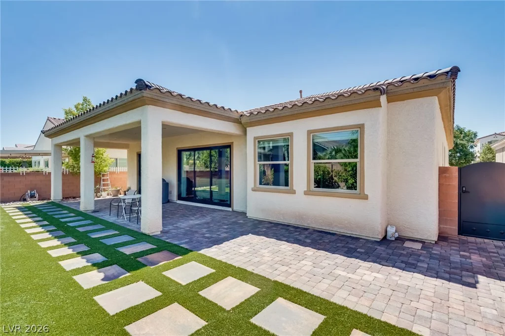 5796 Yellow Ridge, Las Vegas, NV 89131