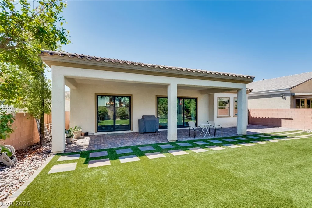 5796 Yellow Ridge, Las Vegas, NV 89131