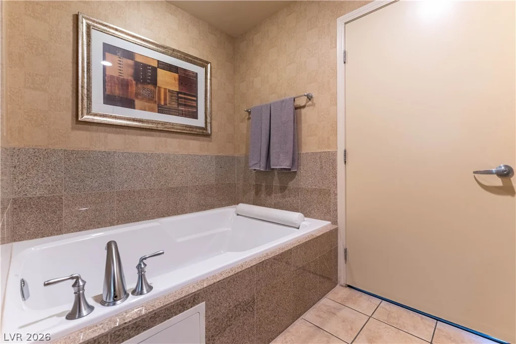 211 Flamingo, Las Vegas, NV 89169