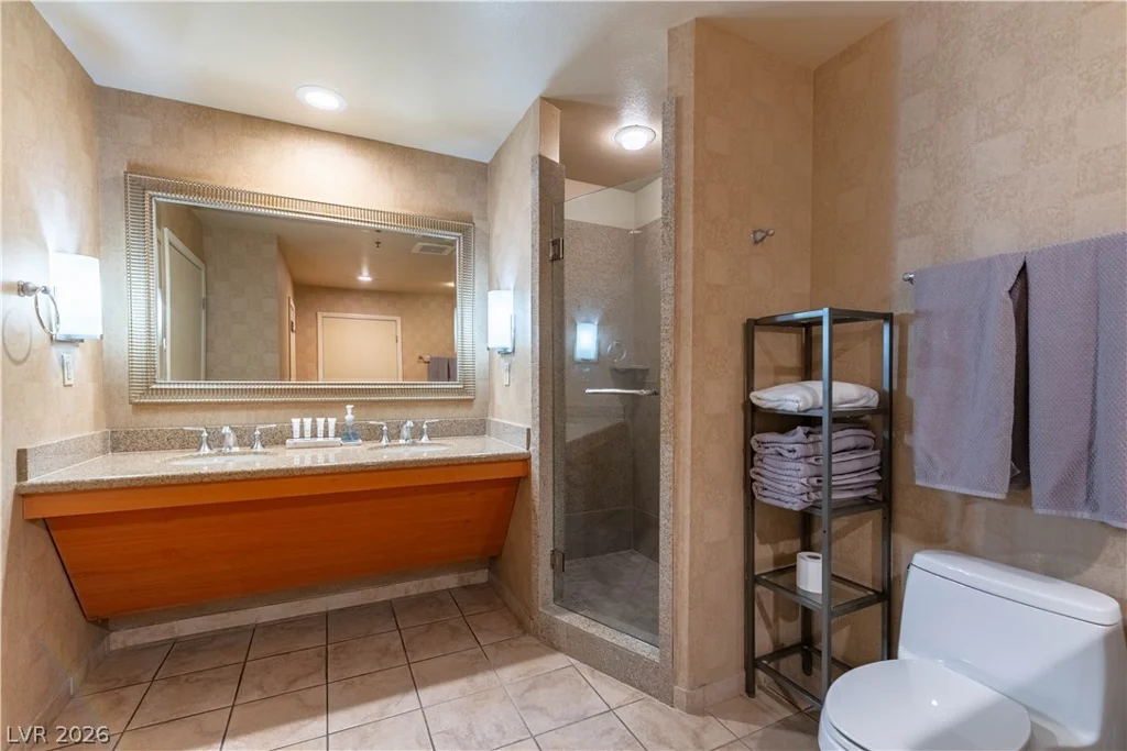 211 Flamingo, Las Vegas, NV 89169