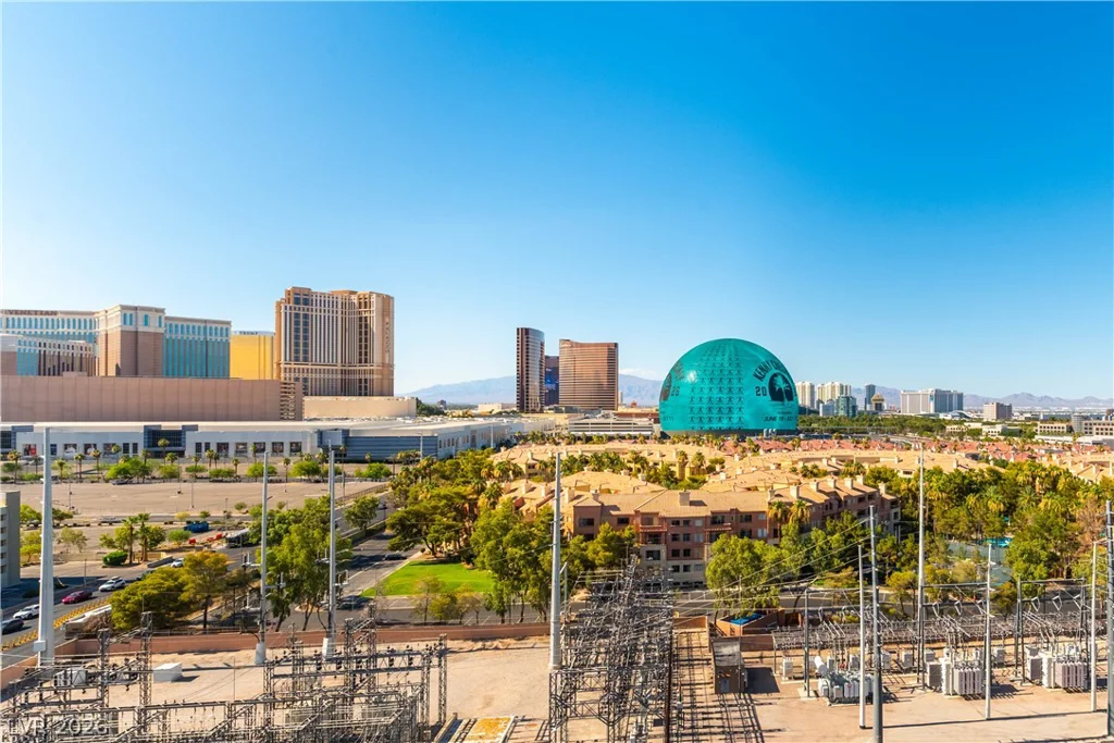 211 Flamingo, Las Vegas, NV 89169