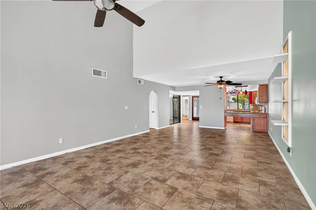 4587 Madreperla, Las Vegas, NV 89121