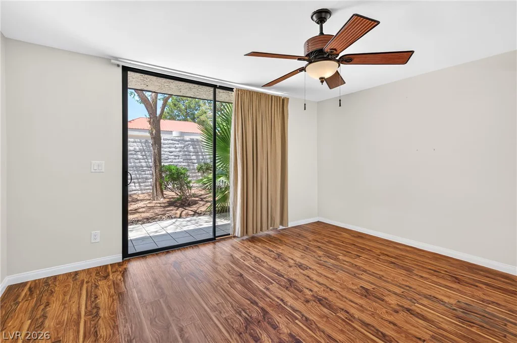 4587 Madreperla, Las Vegas, NV 89121