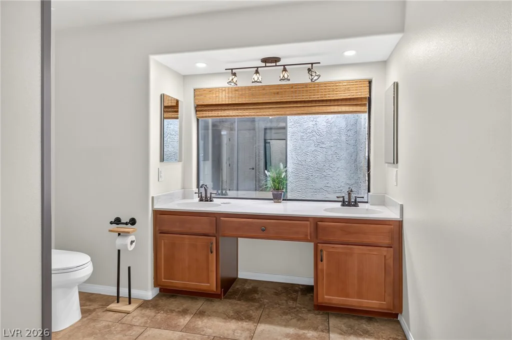 4587 Madreperla, Las Vegas, NV 89121