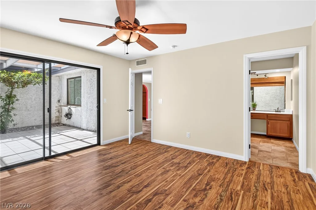4587 Madreperla, Las Vegas, NV 89121