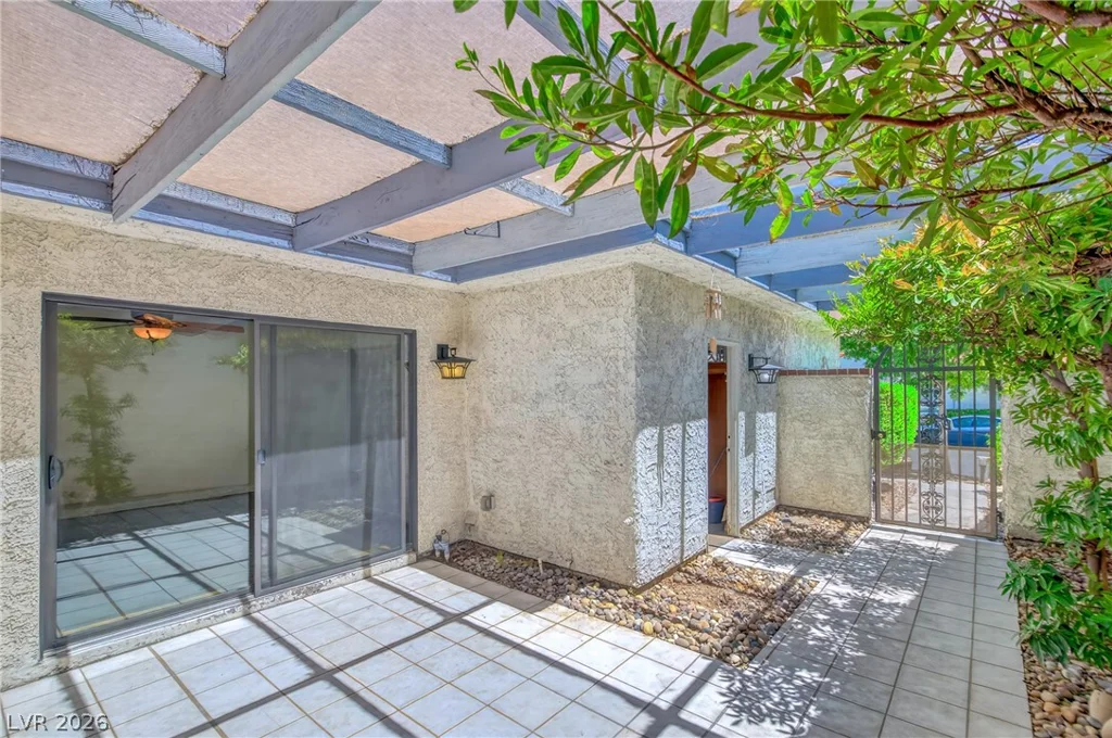 4587 Madreperla, Las Vegas, NV 89121