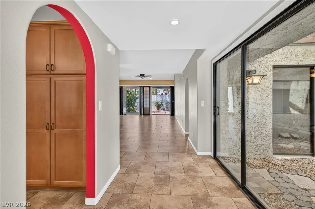 4587 Madreperla, Las Vegas, NV 89121