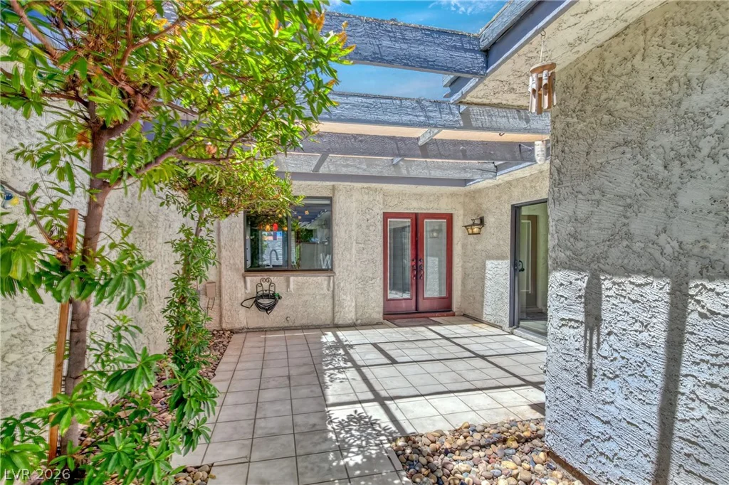 4587 Madreperla, Las Vegas, NV 89121