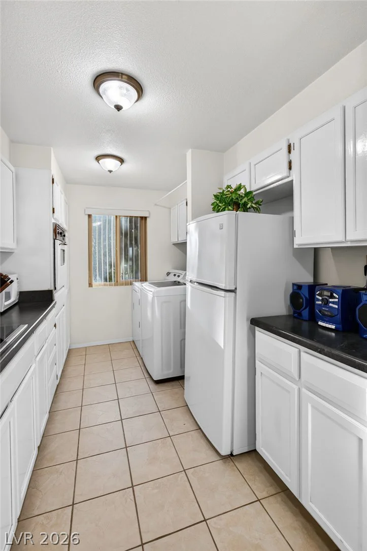 750 Royal Crest, Las Vegas, NV 89169