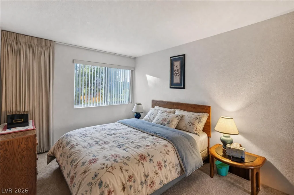 750 Royal Crest, Las Vegas, NV 89169