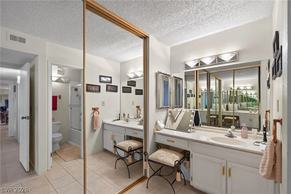 750 Royal Crest, Las Vegas, NV 89169