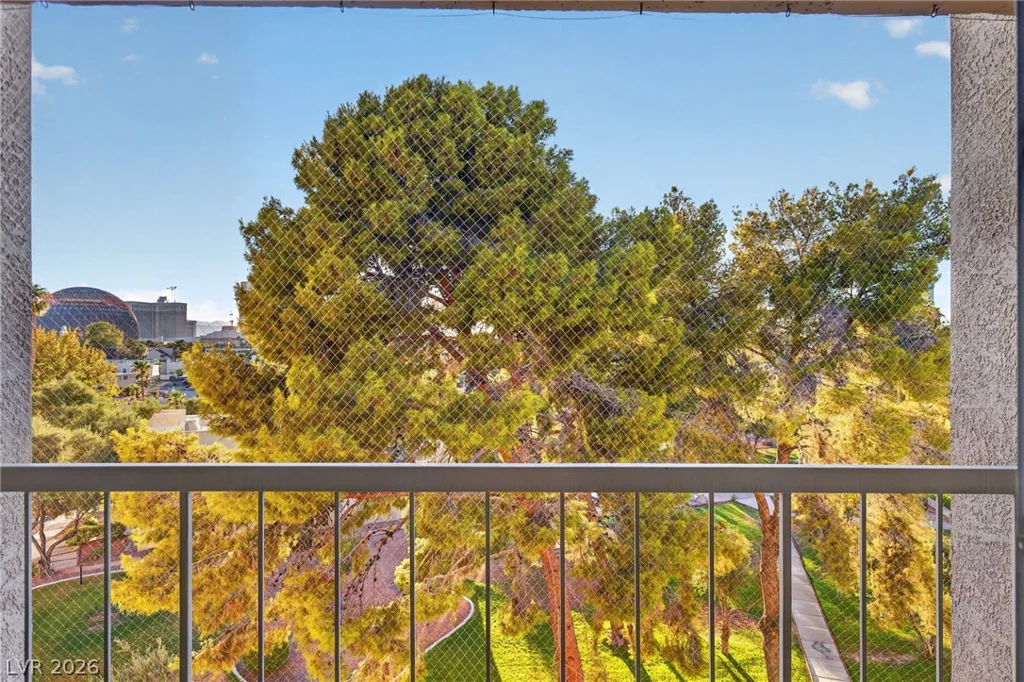 750 Royal Crest, Las Vegas, NV 89169
