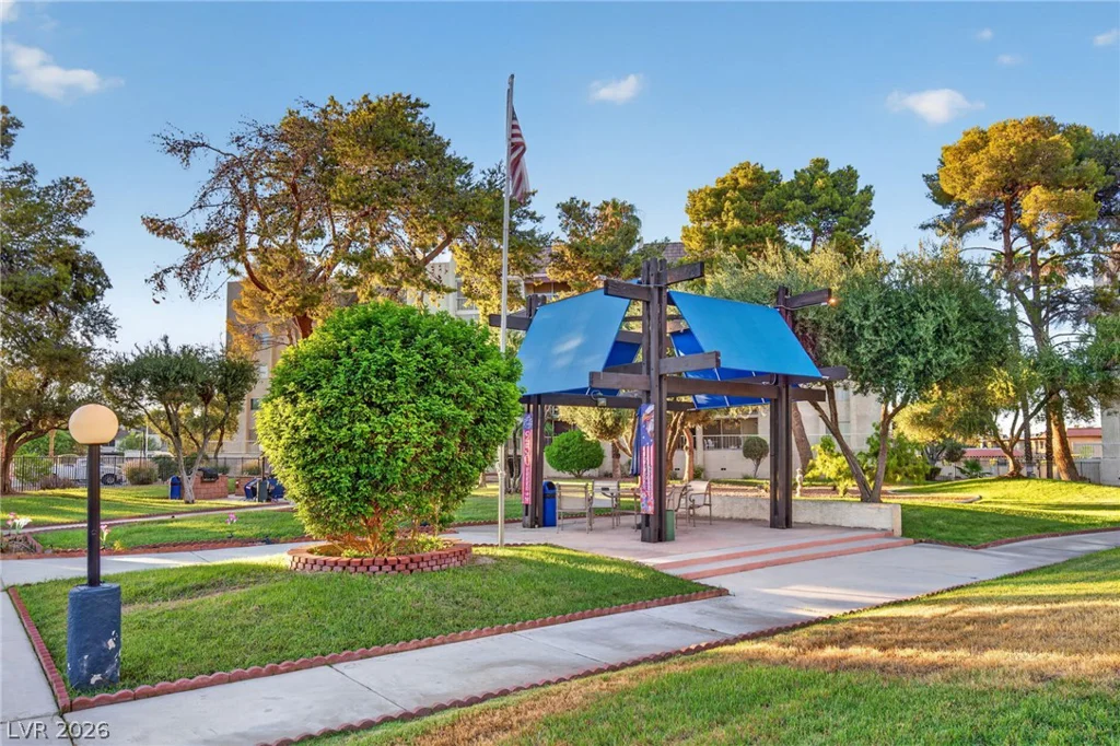 750 Royal Crest, Las Vegas, NV 89169