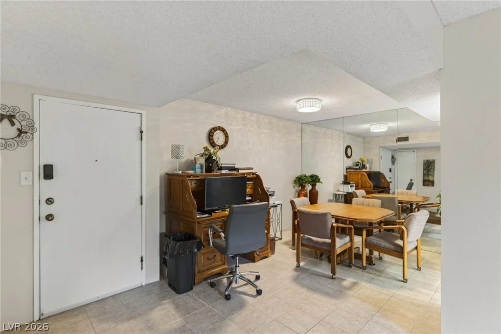 750 Royal Crest, Las Vegas, NV 89169