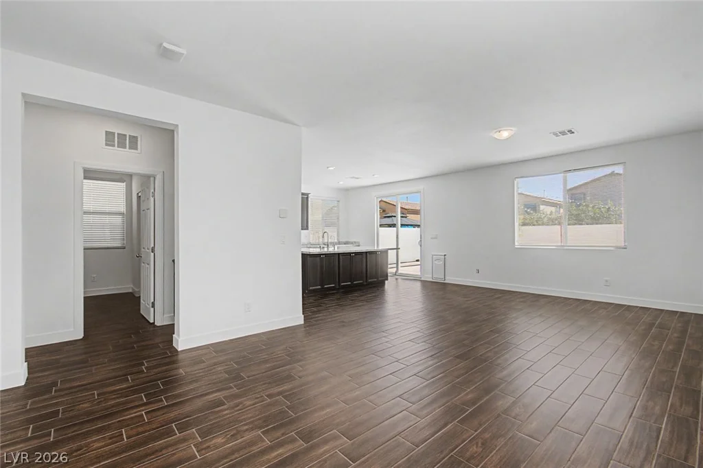 1013 Cliff Castle, North Las Vegas, NV 89081
