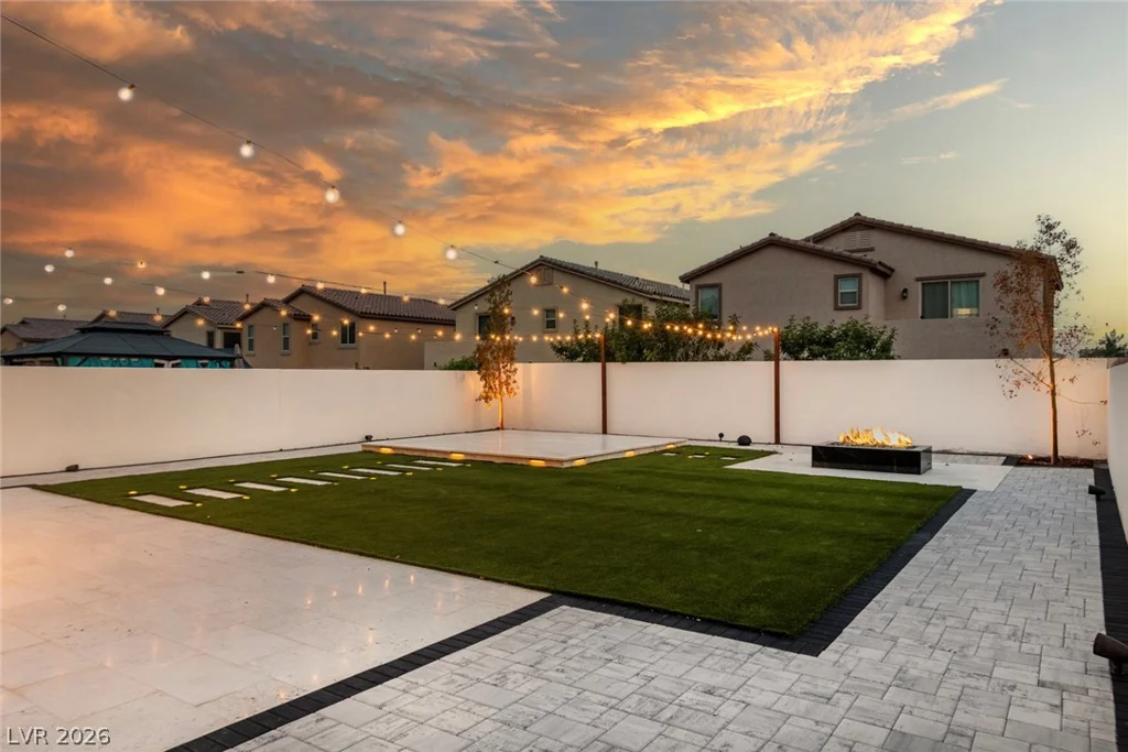 1013 Cliff Castle, North Las Vegas, NV 89081