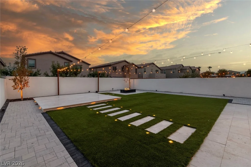 1013 Cliff Castle, North Las Vegas, NV 89081