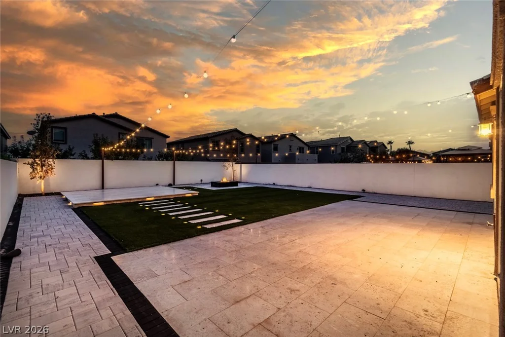 1013 Cliff Castle, North Las Vegas, NV 89081