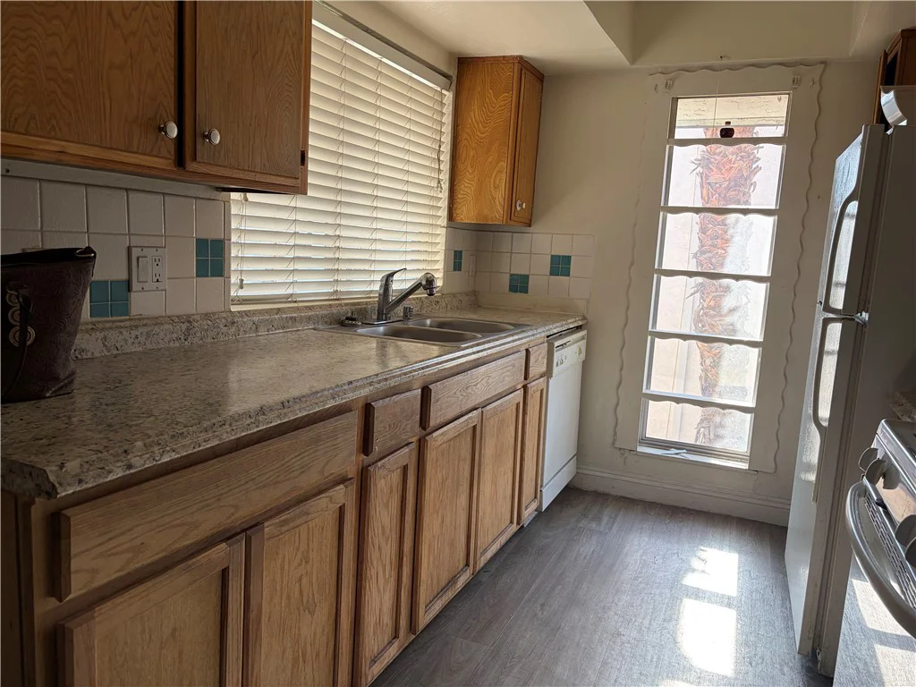 1405 Vegas Valley Dr, Las Vegas, NV 89169