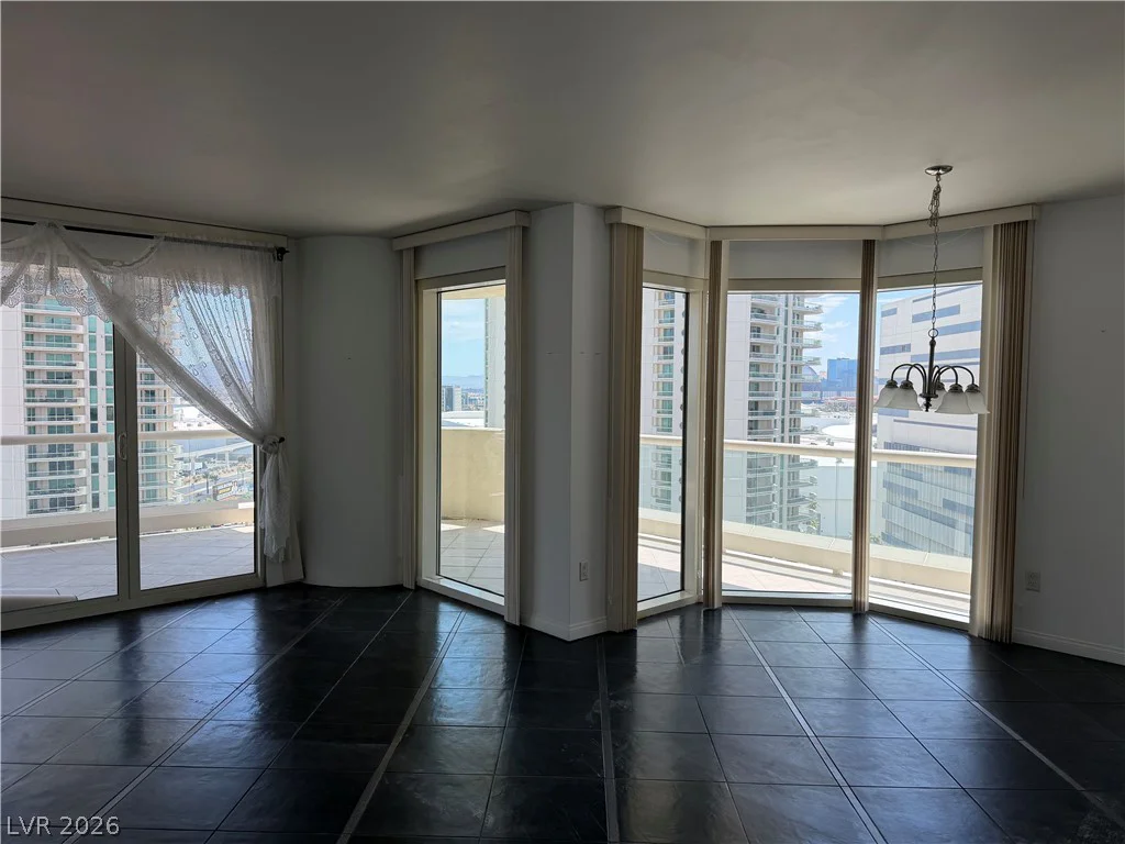 2747 Paradise, Las Vegas, NV 89109