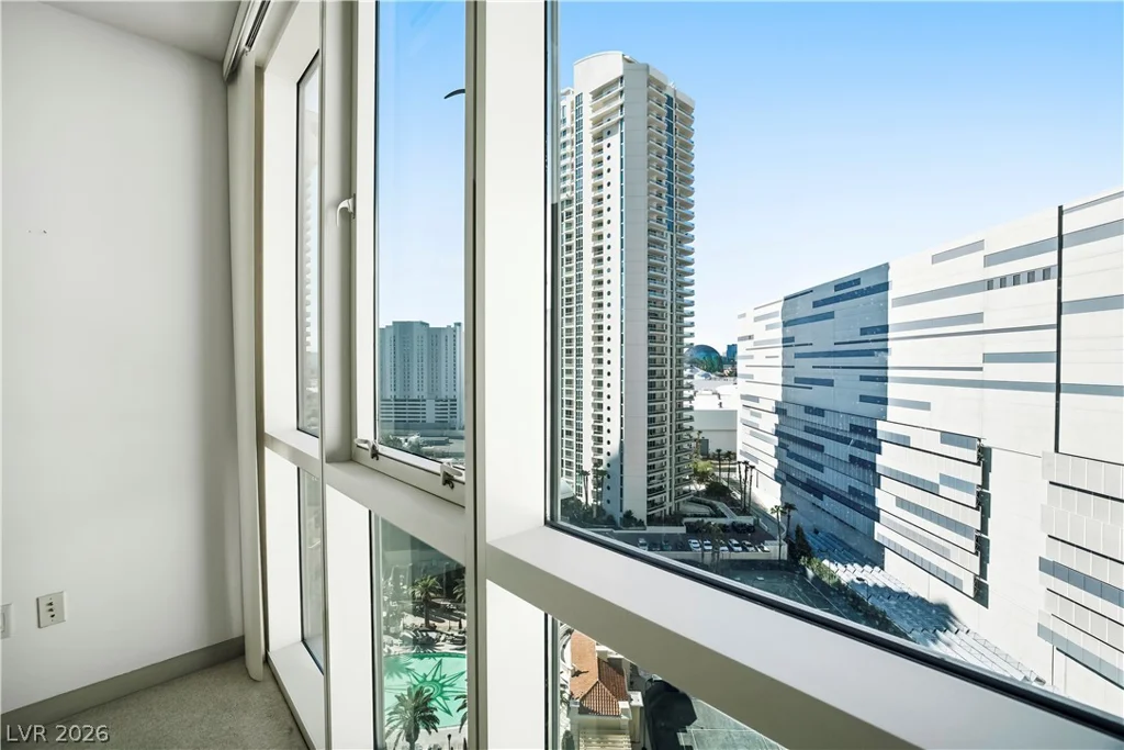 2747 Paradise, Las Vegas, NV 89109
