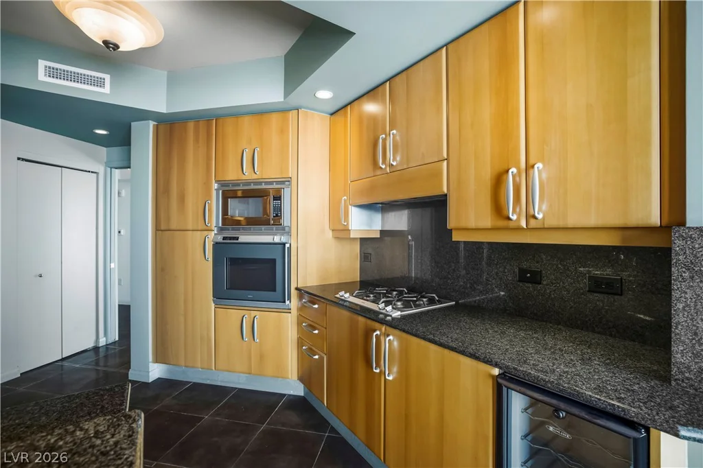 2747 Paradise, Las Vegas, NV 89109