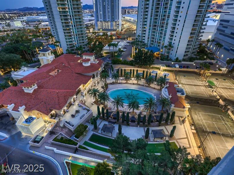 2747 Paradise, Las Vegas, NV 89109