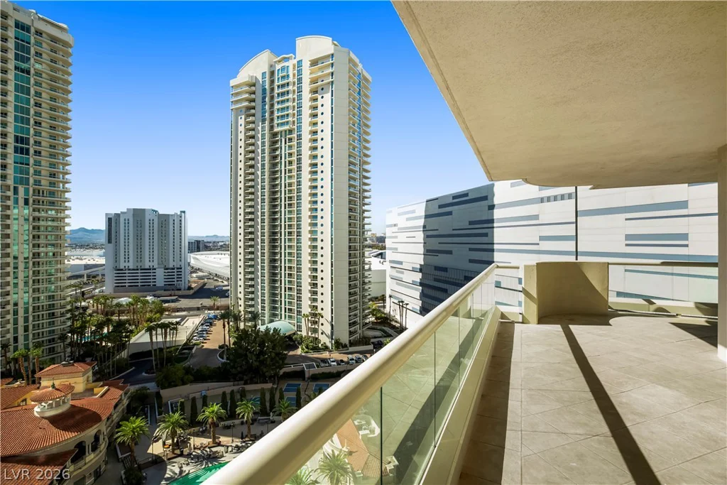 2747 Paradise, Las Vegas, NV 89109