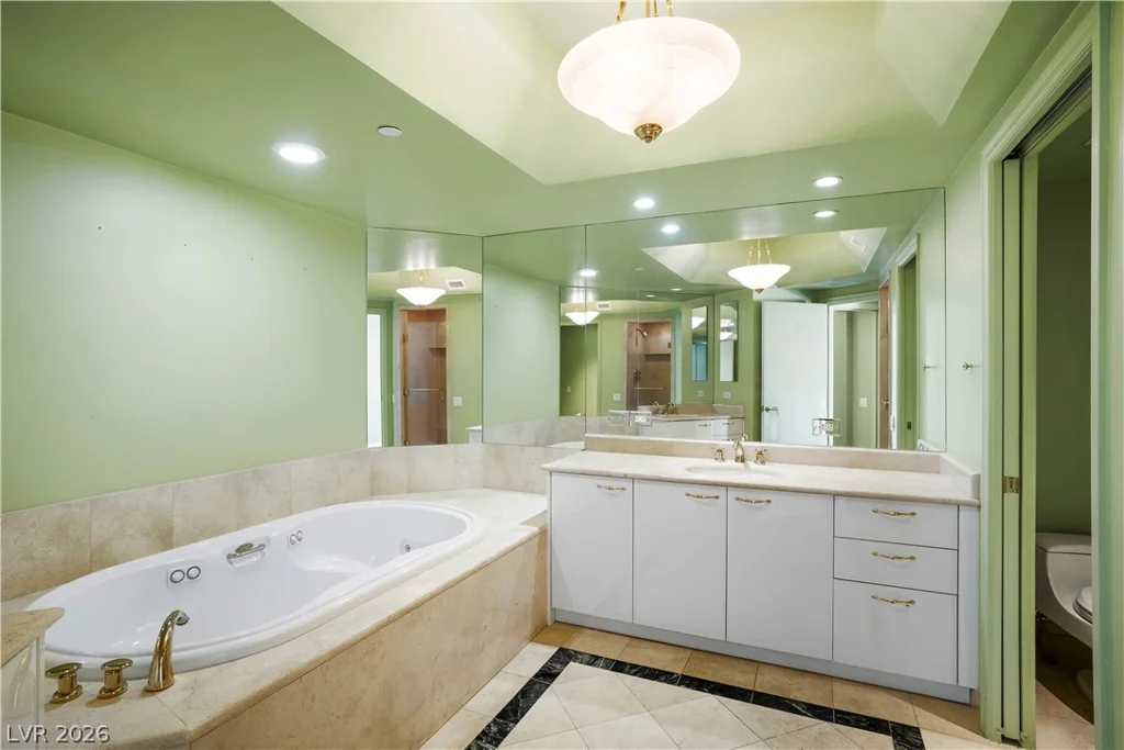 2747 Paradise, Las Vegas, NV 89109