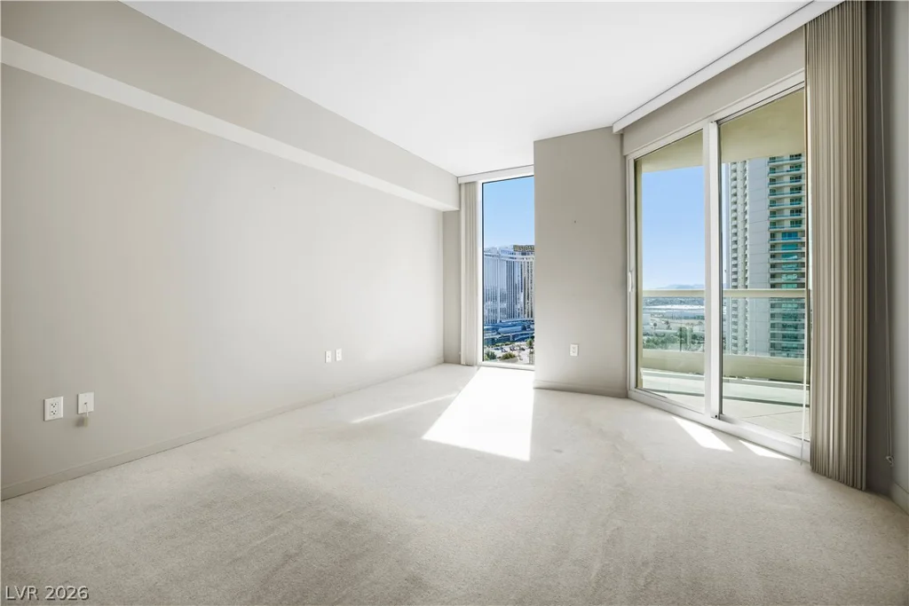 2747 Paradise, Las Vegas, NV 89109