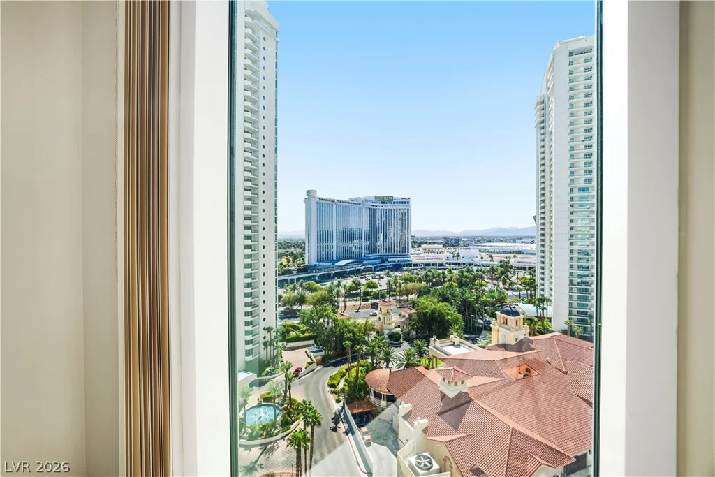 2747 Paradise, Las Vegas, NV 89109
