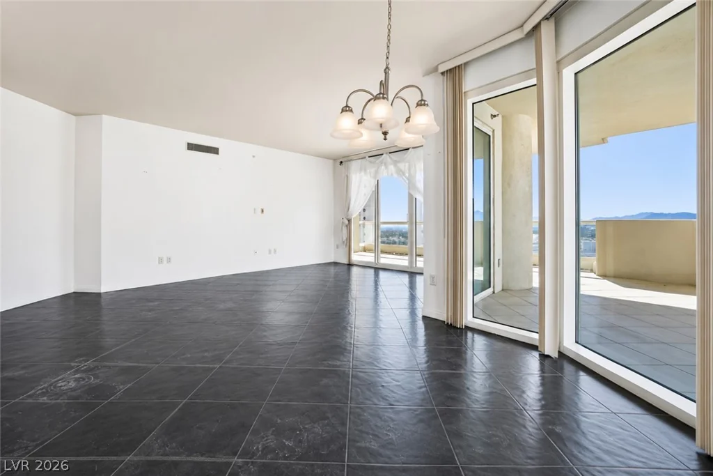 2747 Paradise, Las Vegas, NV 89109