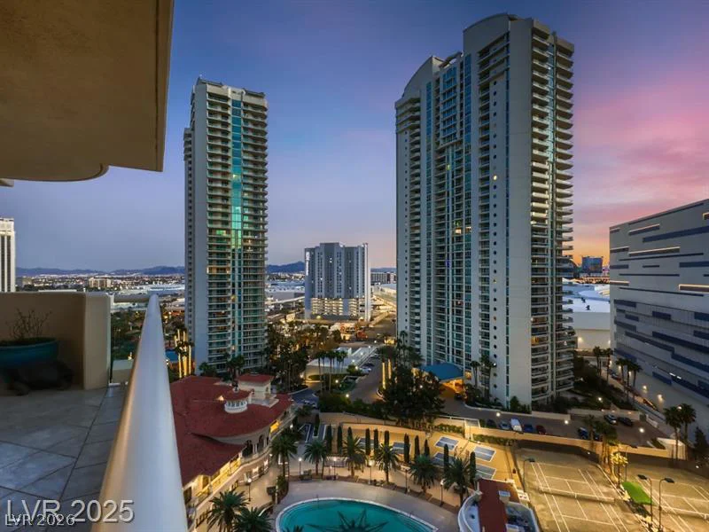 2747 Paradise, Las Vegas, NV 89109