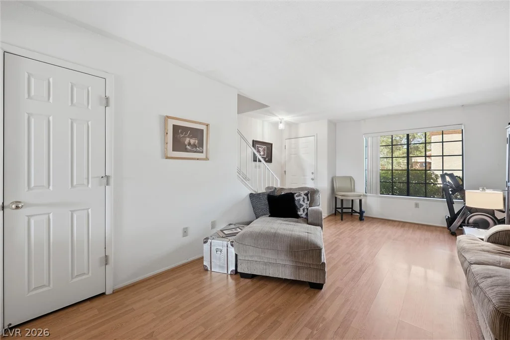 2851 Valley View, Las Vegas, NV 89102