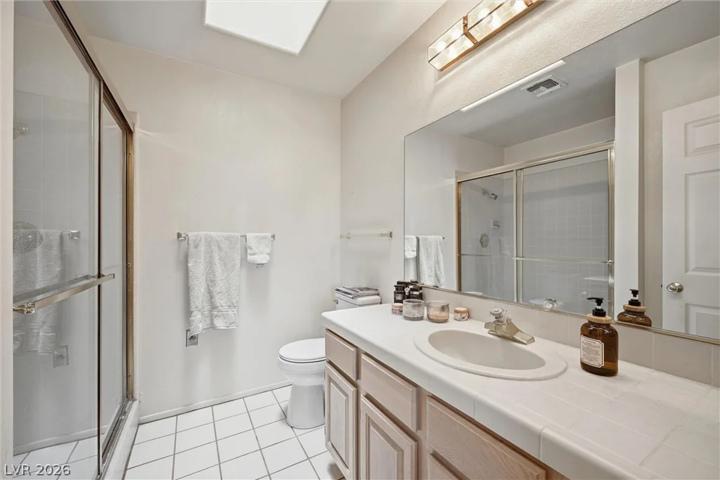 2851 Valley View, Las Vegas, NV 89102