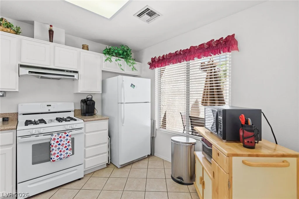 2401 Dove Valley, Las Vegas, NV 89134