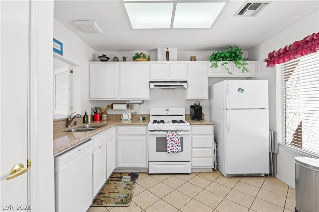 2401 Dove Valley, Las Vegas, NV 89134