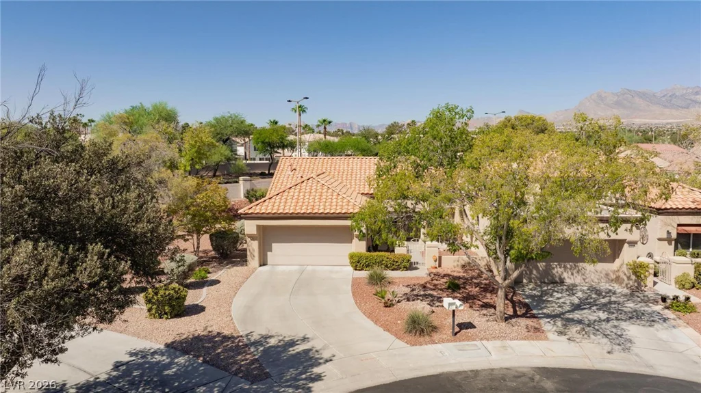 2401 Dove Valley, Las Vegas, NV 89134