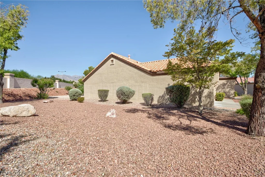 2401 Dove Valley, Las Vegas, NV 89134
