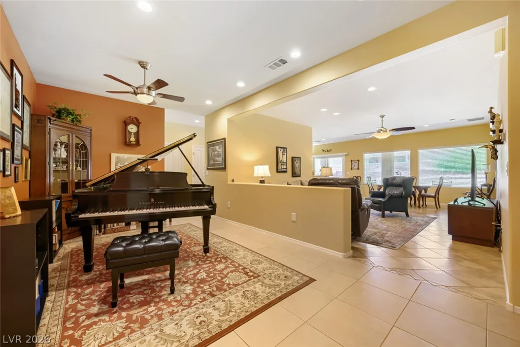 7737 Broadwing, North Las Vegas, NV 89084