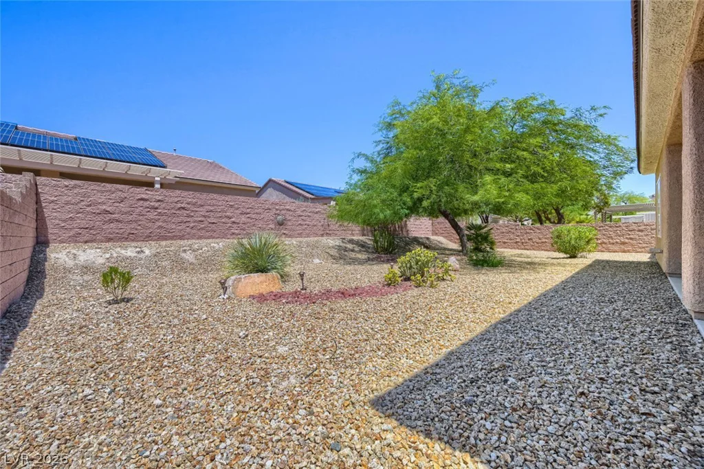 7737 Broadwing, North Las Vegas, NV 89084