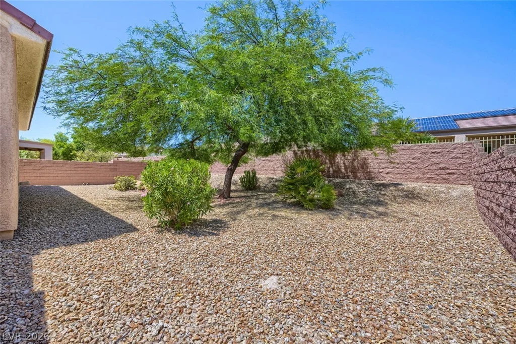 7737 Broadwing, North Las Vegas, NV 89084