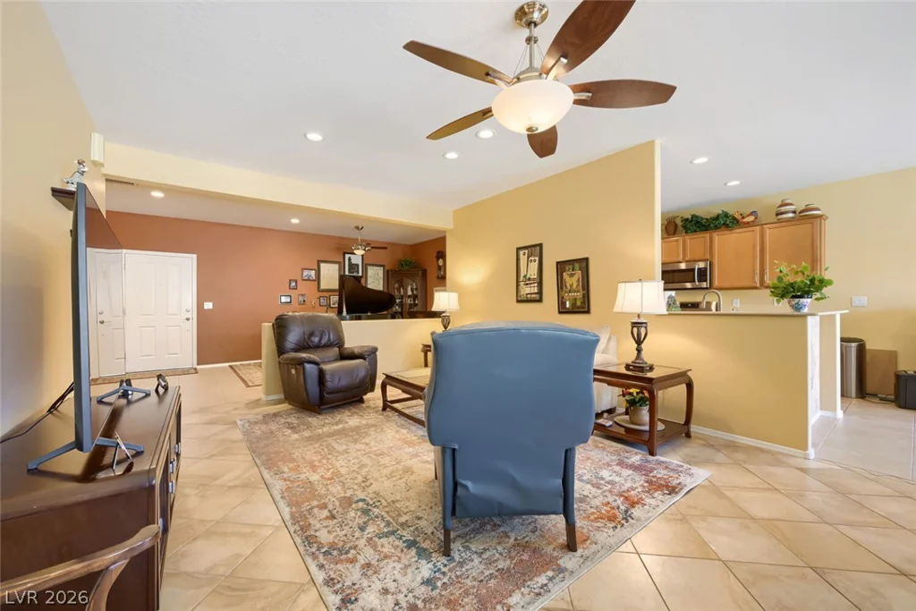 7737 Broadwing, North Las Vegas, NV 89084