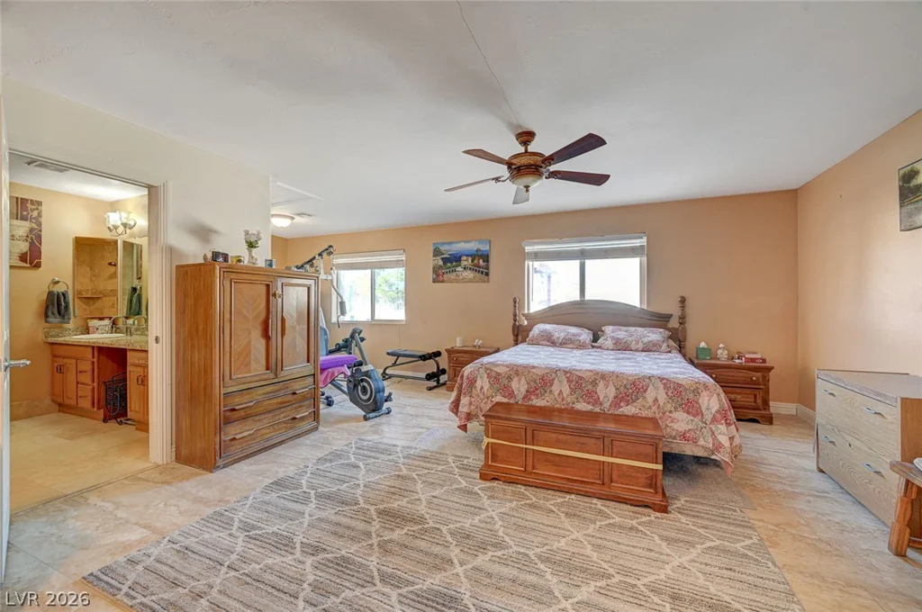4424 Shady Hollow, North Las Vegas, NV 89031